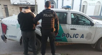 Capturado luego de golpear y robar a menores y escapar en camioneta