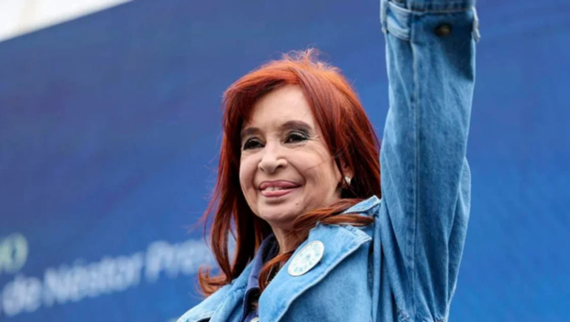Cristina Kirchner lanzó su campaña en La Matanza con apoyo sindical y universitario Cristina Kirchner lanzó su campaña en La Matanza con apoyo sindical y universitario