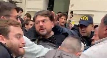 Detienen a Juan Grabois durante la ocupación del Instituto Juan Domingo Perón