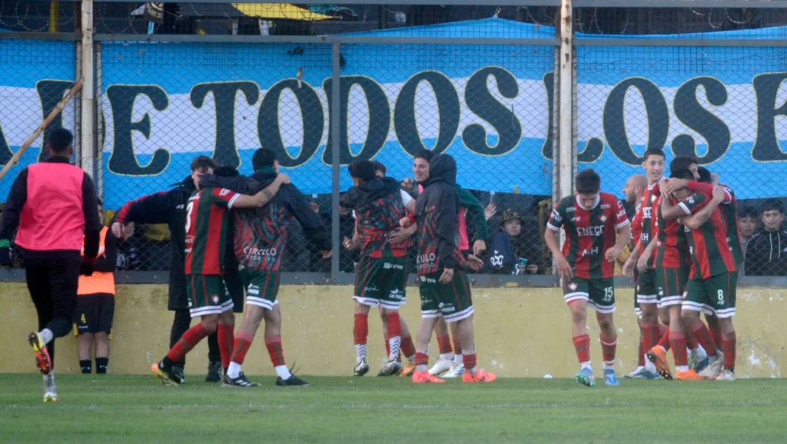 Olimpo no la metió y Círculo vio donde estaba la “papa”: 2-1 y primer triunfo en el Carminatti Olimpo no la metió y Círculo vio donde estaba la “papa”: 2-1 y primer triunfo en el Carminatti