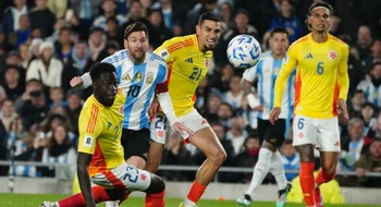 Primer tiempo: con Messi de arranque, Argentina pierde 1-0 ante Colombia