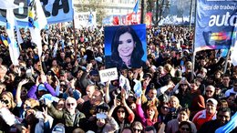 CFK le habló a sus seguidores desde la prisión domiciliaria: “Vamos a volver, con más unidad y fuerza”