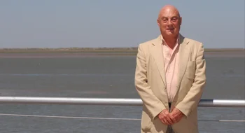 A los 82 años se recibe de Licenciado en Turismo y se convierte en el graduado de mayor edad de la UNS
