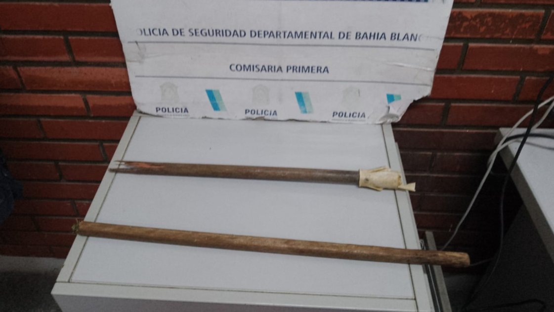 Aprehenden a un cartonero que atacó a dos personas y confrontó con la Policía