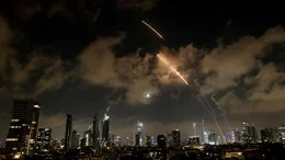 Se agrava la crisis: Irán lanzó misiles contra bases aéreas de EE.UU. en Qatar