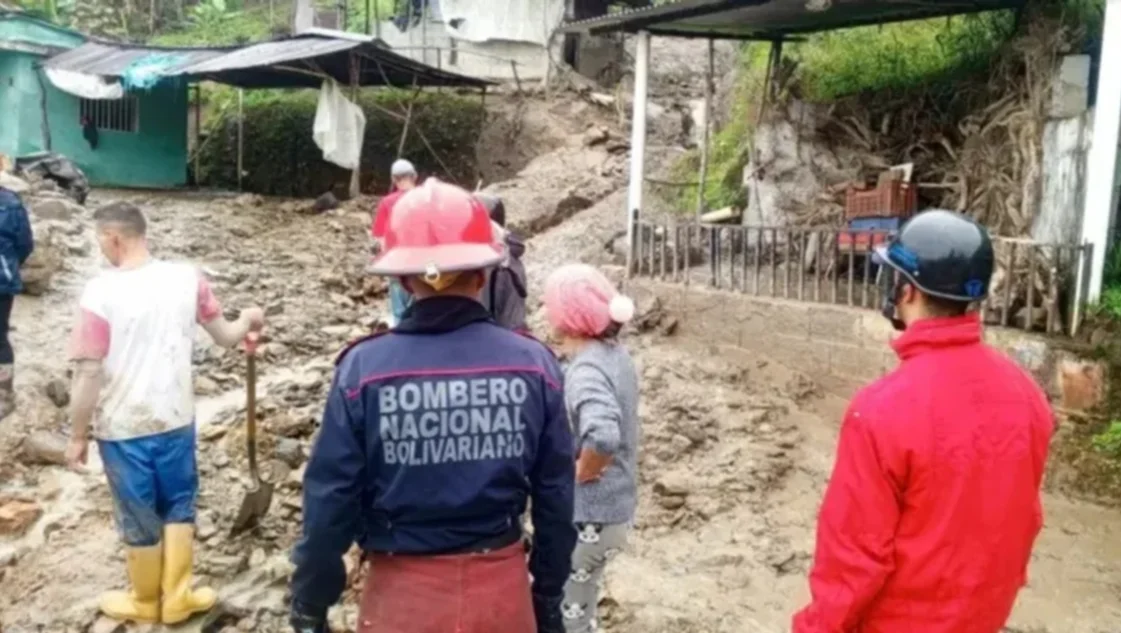Venezuela: fuertes lluvias dejan más de 8000 familias aisladas Venezuela: fuertes lluvias dejan más de 8000 familias aisladas