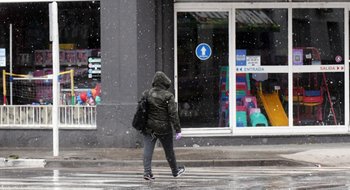 Domingo helado: aguanieve en Bahía Blanca y nevadas en la región