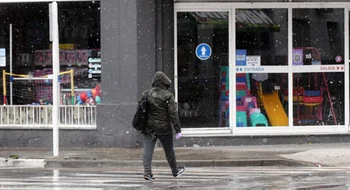 Domingo helado: aguanieve en Bahía Blanca y nevadas en la región