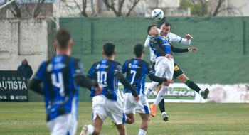 Con gol de Lautaro Cerato, Villa Mitre le ganó a Deportivo Rincón y se clasificó a la próxima fase