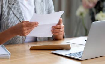 Cambian los recibos de sueldo, que detallarán cuáles son los costos para el empleador