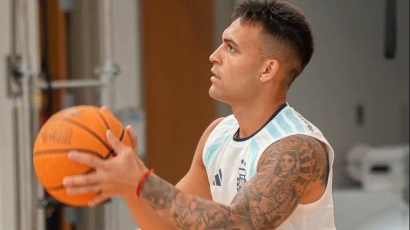 Lautaro dio cátedra de lanzamiento en la concentración de la Selección Argentina