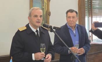 La Armada homenajeó a los periodistas en vísperas del próximo 7 de junio