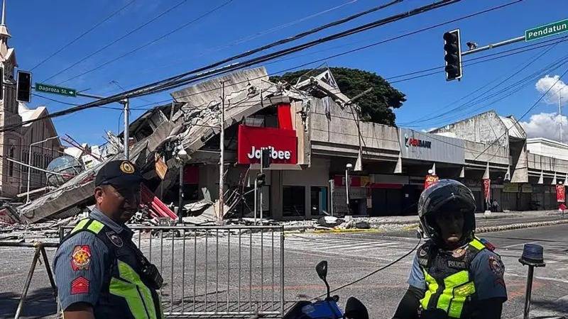 Terremoto de magnitud 7,8 en Filipinas: 15 muertos y más de 130 heridos