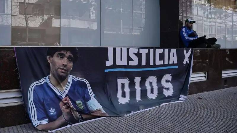 Juicio por Maradona: Víctor Stinfale y Mariano Perroni declararán este jueves
