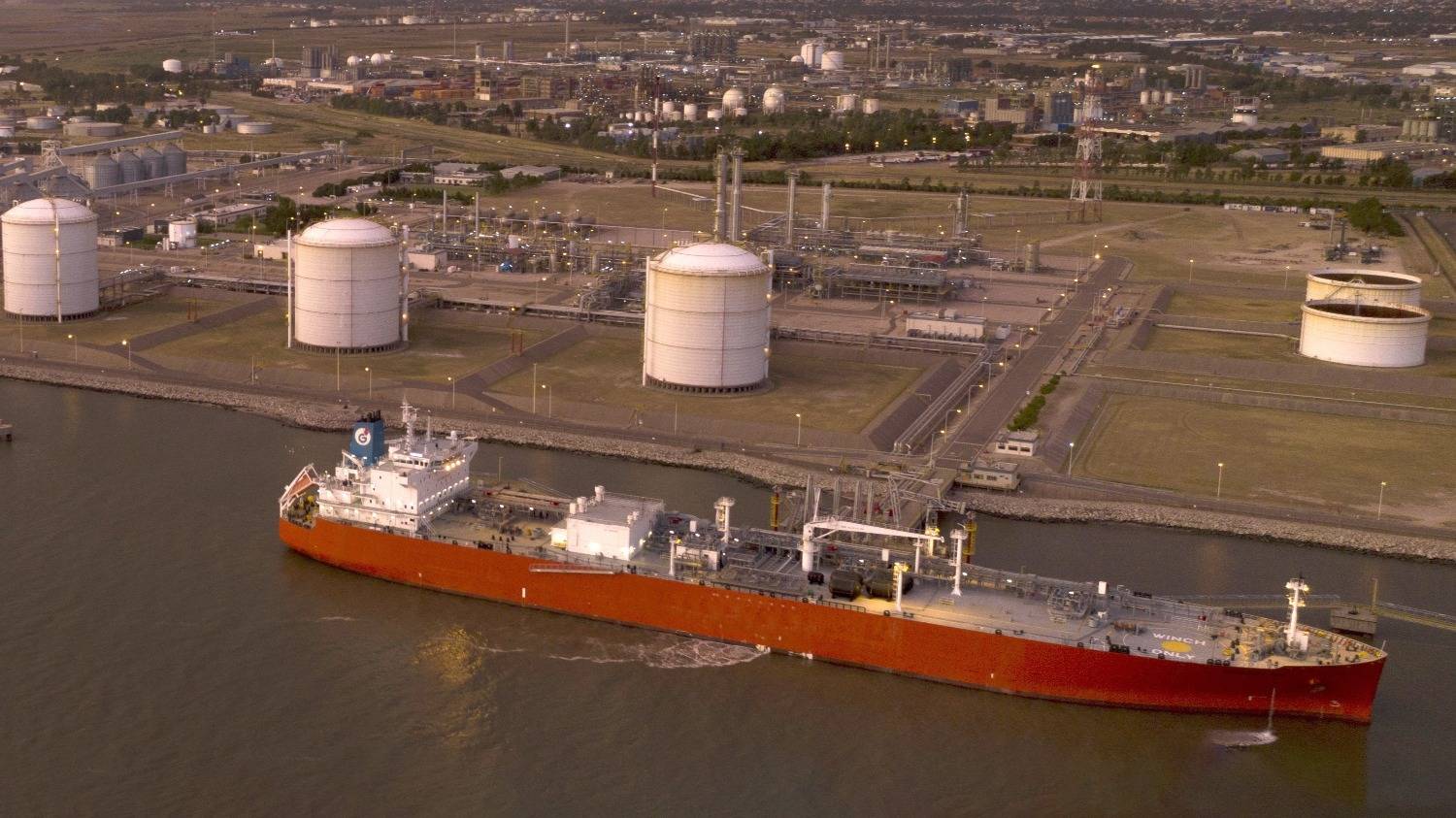 La ampliación de Mega suma un buque por mes al puerto  de Bahía