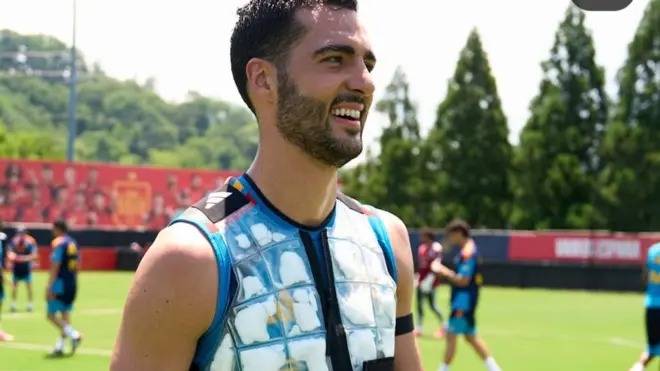Mirá el curioso método que emplea la Selección española para combatir el calor