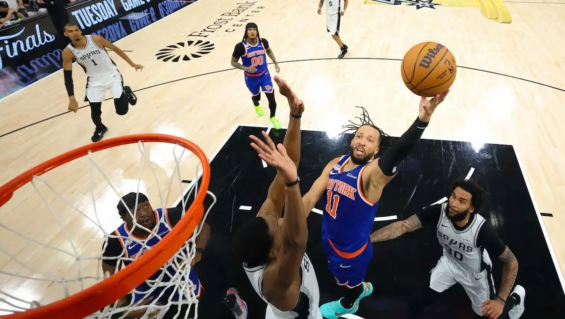 ¡Hay campeón en la NBA! Los Knicks, con 45 puntos de Jalen Brunson, festejan después de 53 años
