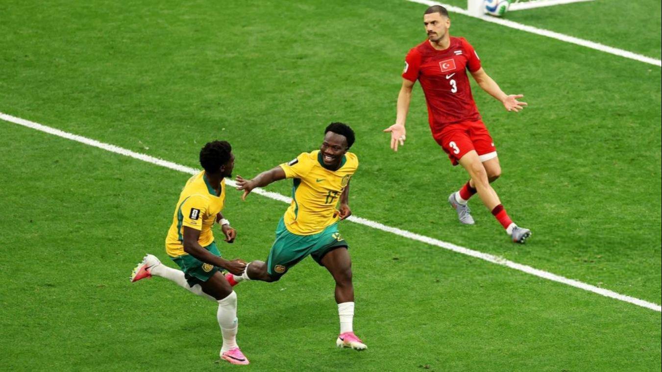 Australia dio el golpe y venció a Turquía 2 a 0