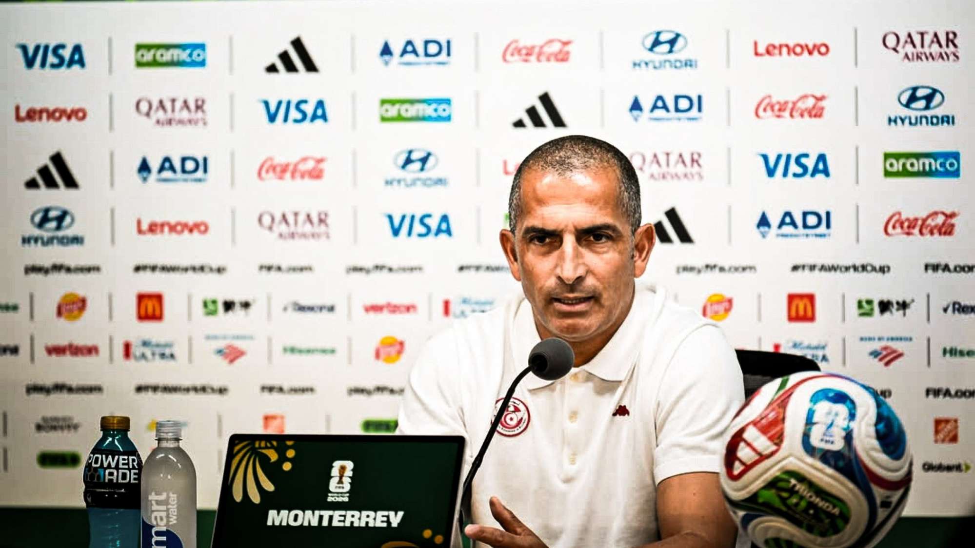 Túnez echó a su entrenador en pleno Mundial, tras la goleada ante Suecia