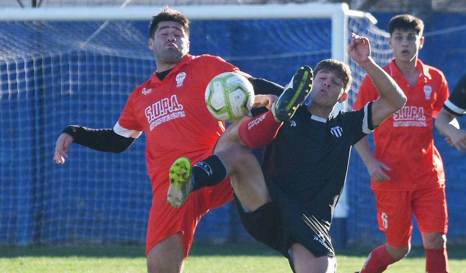 Rodrigo Philipp falló en la más clara, le echó la culpa ¿“al viento”? y no evitó un 0-0 con gusto a poco
