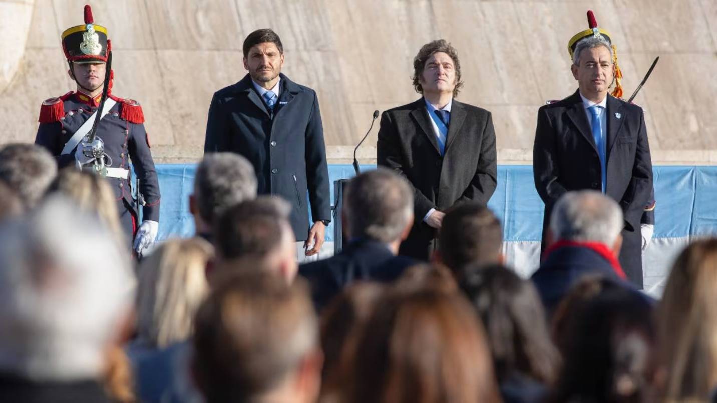 Javier Milei retoma las giras por el interior con actos en Rosario y Tucumán