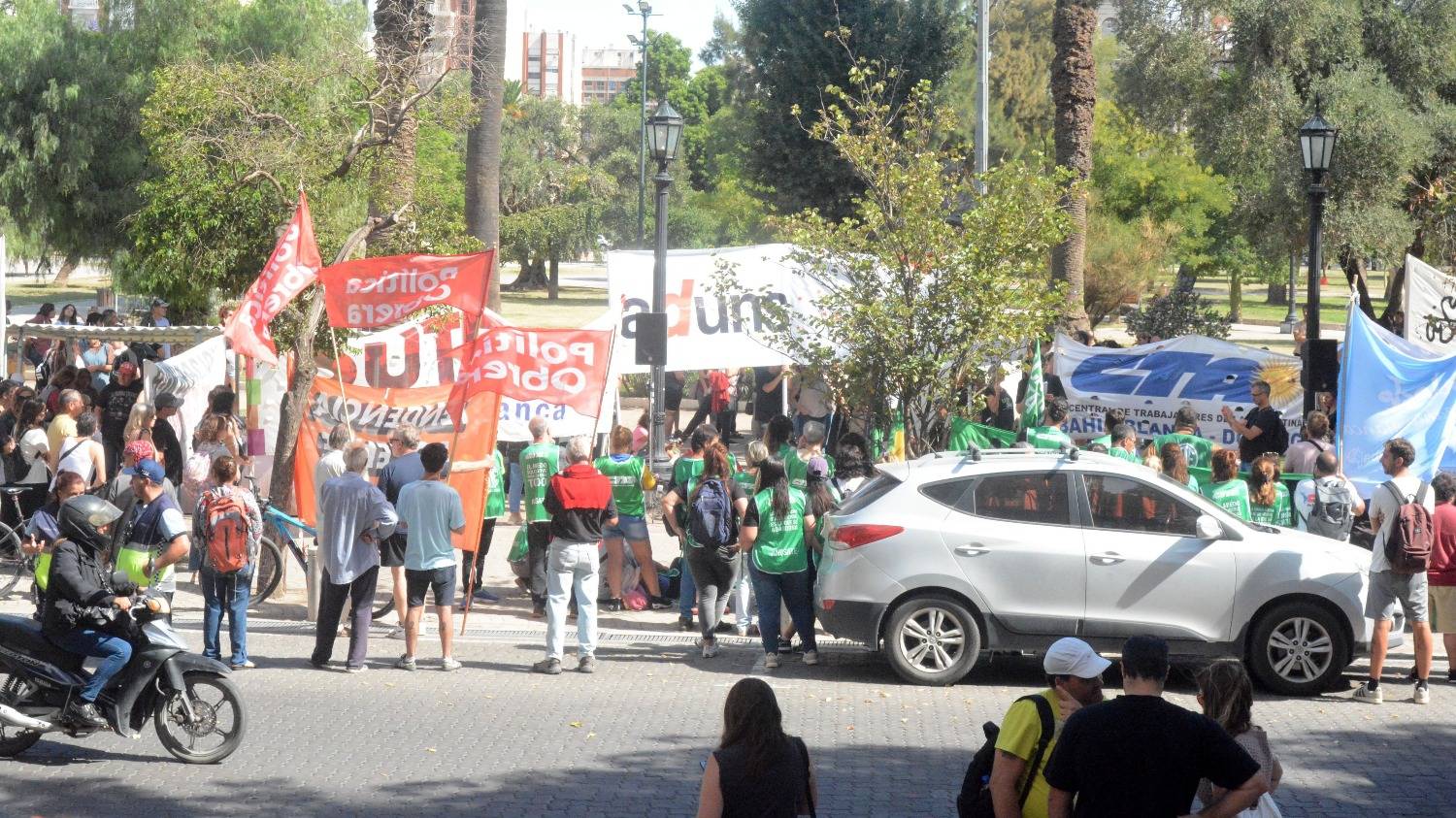 Comenzó una nueva semana de paros en las escuelas de la UNS