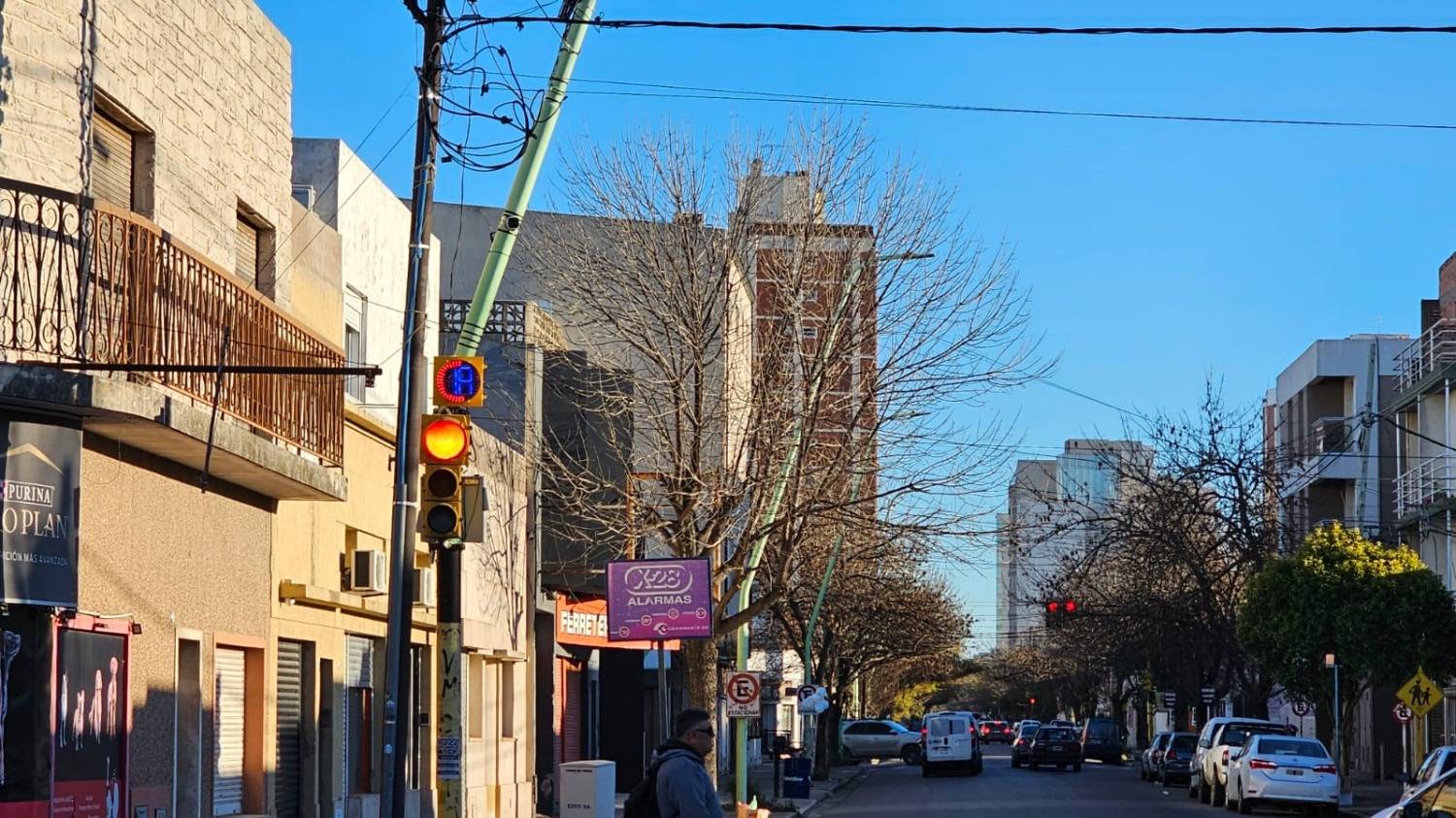 Prueban el primer semáforo inteligente de Bahía en Lavalle y Corrientes