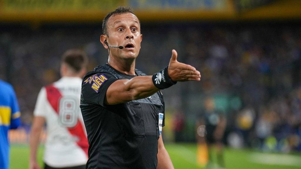Darío Herrera debutará como árbitro principal en la Copa del Mundo