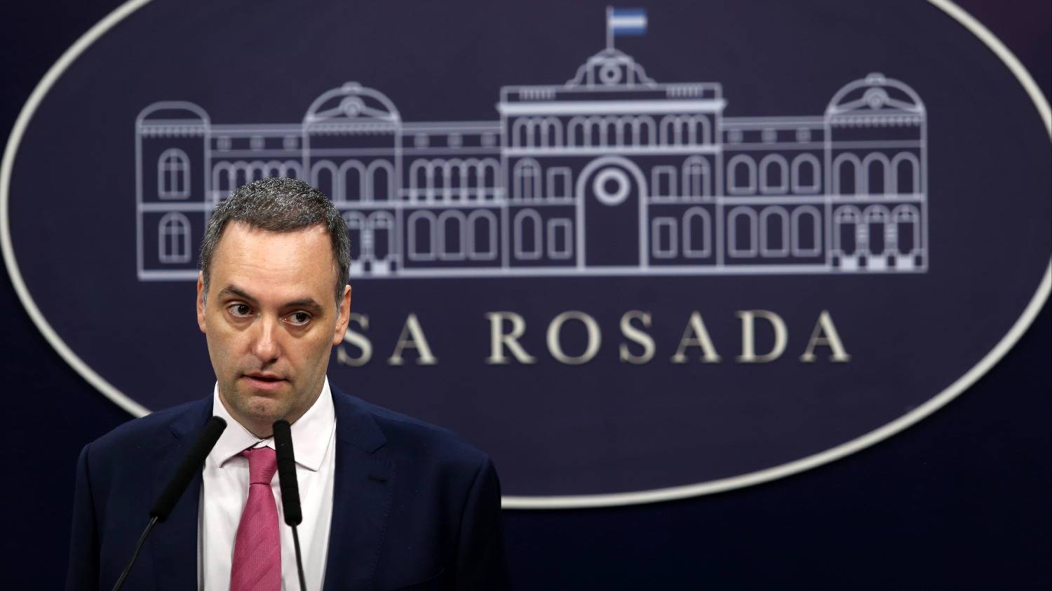 La Justicia investiga si Adorni hizo más compras para su casa del country y analiza diferentes chats