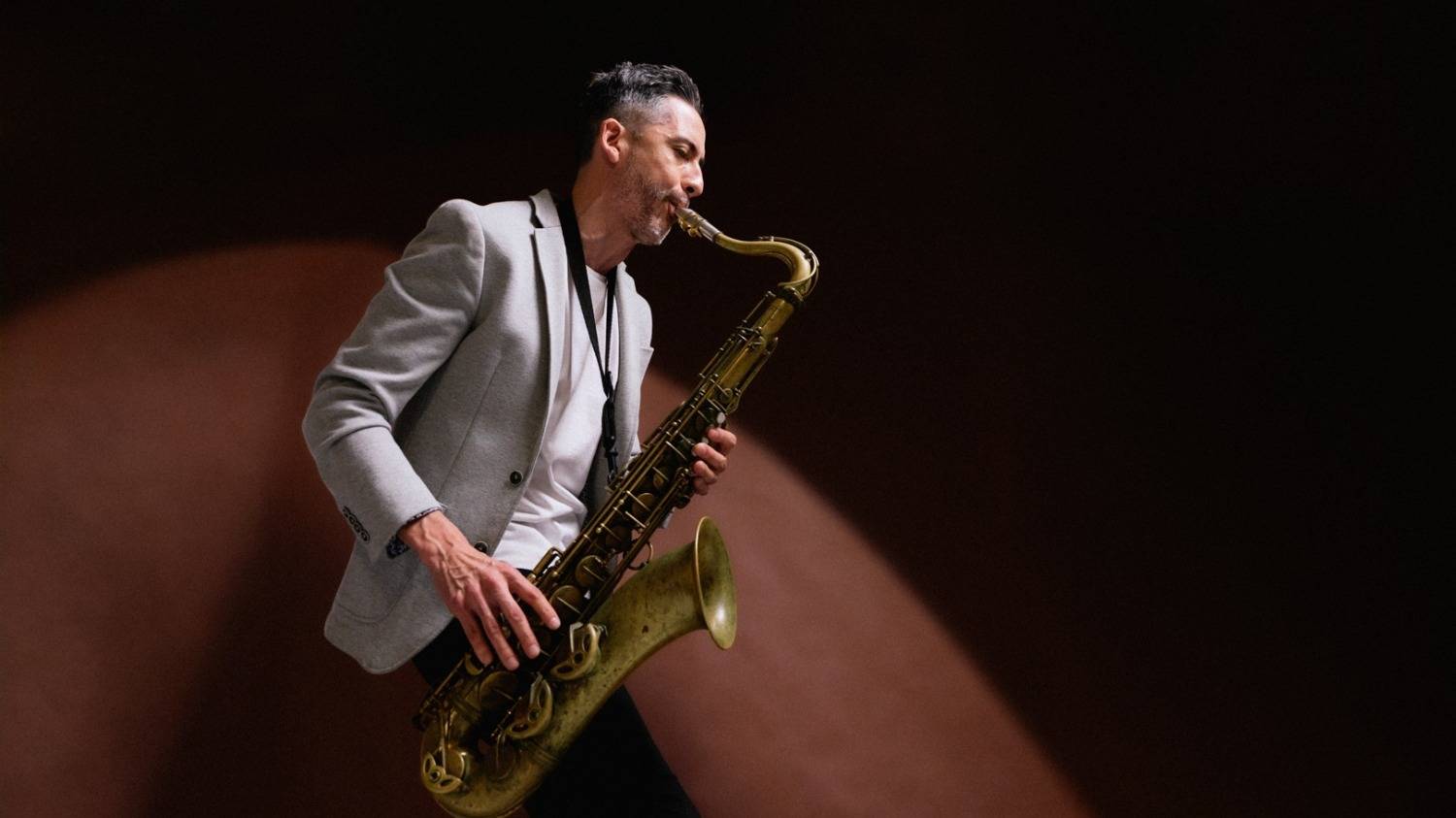 Juan Torres Fernández: el saxofonista bahiense que hizo de su música un camino