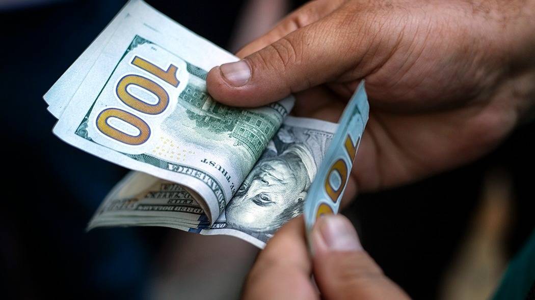 El dólar oficial coronó su segunda semana al alza y ya sube casi 5% en junio: ¿cómo cerró en Bahía?