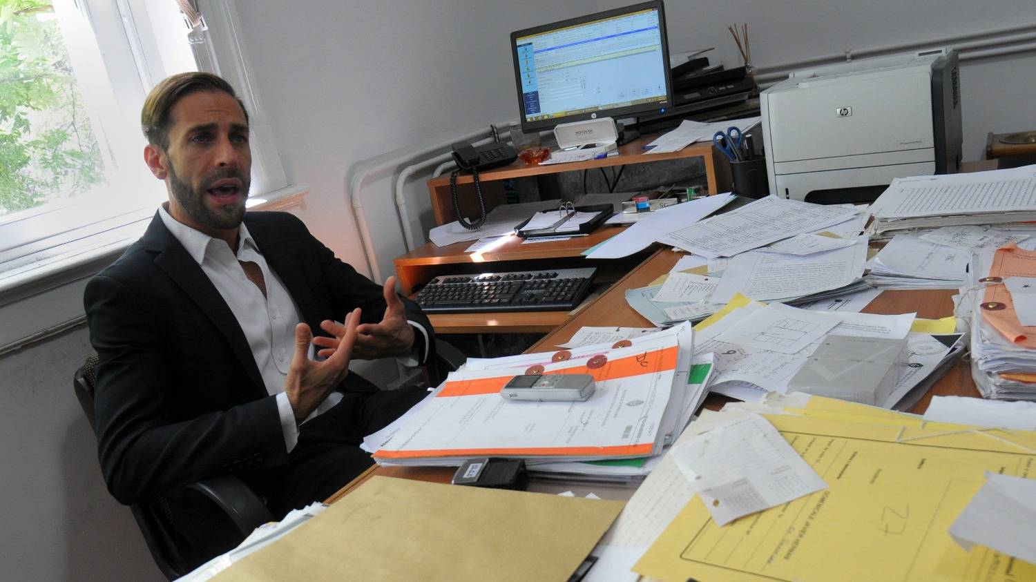 El caso de la nutria: qué buscan con la apertura de los teléfonos de los acusados