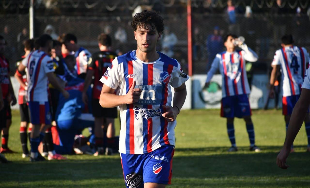 “Me cargan por los rulos y me comparan con el español Cucurella”, dice el Katz jugador de Rosario