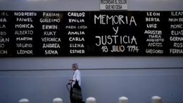 El Gobierno declaró al 18 de julio como Día de Duelo Nacional por el atentado a la AMIA