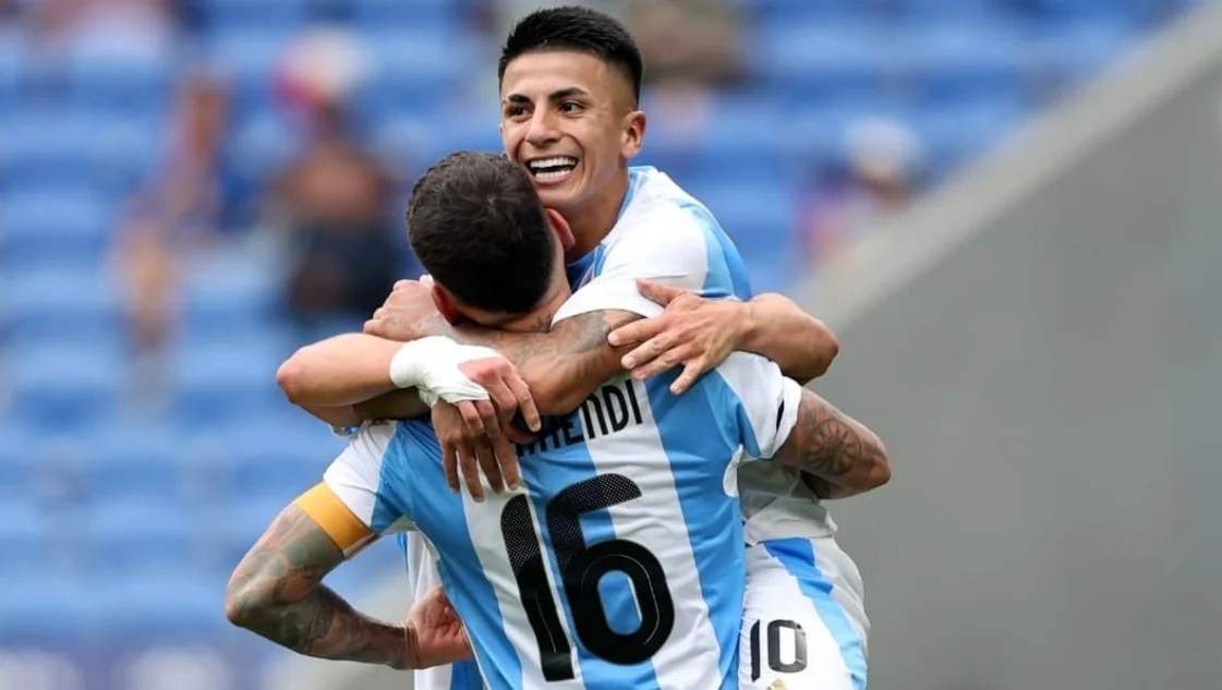 Argentina le ganó a Ucrania 2 a 0, fue segunda y chocará ante Francia Argentina le ganó a Ucrania 2 a 0, fue segunda y chocará ante Francia