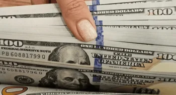 Fuerte salto del dólar: a cuánto cerraron este lunes todas las cotizaciones en Bahía Blanca