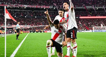 Con un gol de Salas, River debutó con victoria ante Platense en el Monumental