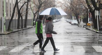 Viento y lluvia: alerta amarilla por tormentas para la tarde de este martes