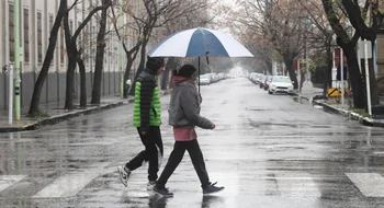 Viento y lluvia: alerta amarilla por tormentas para la tarde de este martes