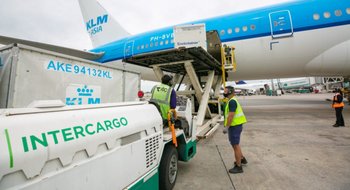 El Gobierno apura el proceso para concretar cinco privatizaciones y cumplir un compromiso con el FMI
