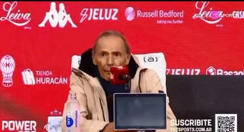 La curiosa explicación que dio Russo sobre el cambio de Merentiel en Boca
