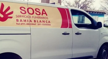 Un bahiense murió mientras manejaba el utilitario de una empresa fúnebre