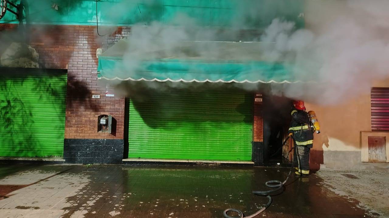 Se incendió una despensa y las pérdidas fueron totales
