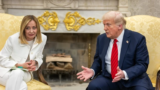 Trump se burla de Meloni y pide una “perimetral"