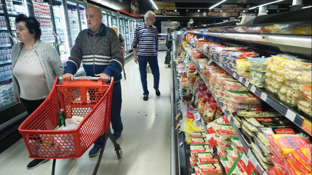 El Gobierno se muestra optimista con la inflación: por qué espera que perfore el piso del 2% en junio
