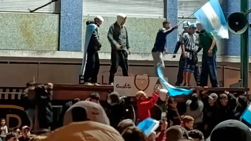 Se desplomó el techo de un bar en Entre Ríos en pleno festejo por el triunfo de la Selección