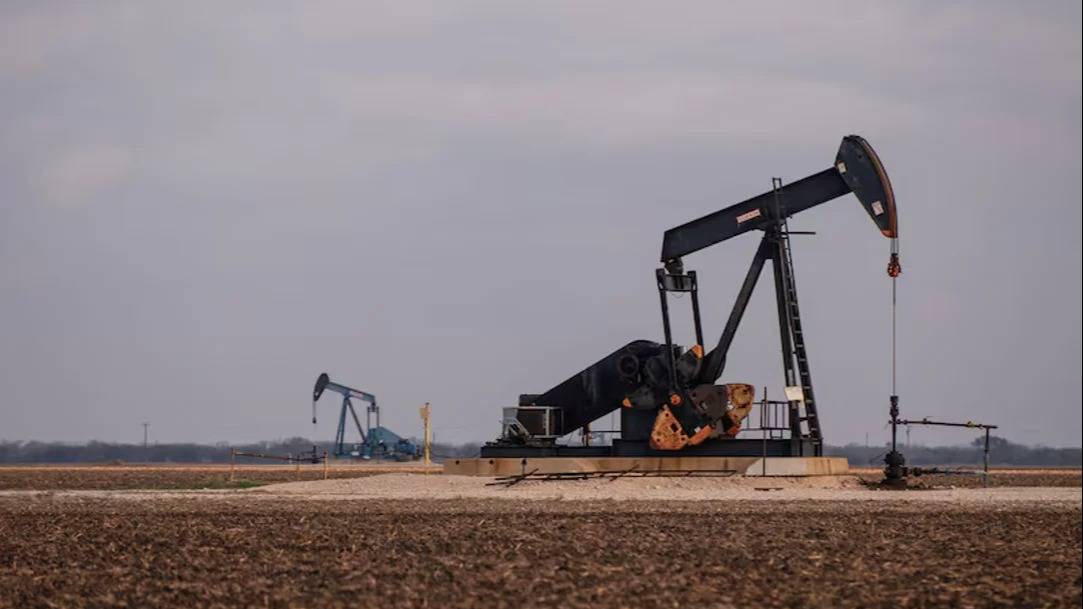 El petróleo trepa un 3% ante reactivación del conflicto en Medio Oriente y cierre de Ormuz