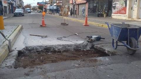 Eximen de tasas municipales a comerciantes de una cuadra del centro