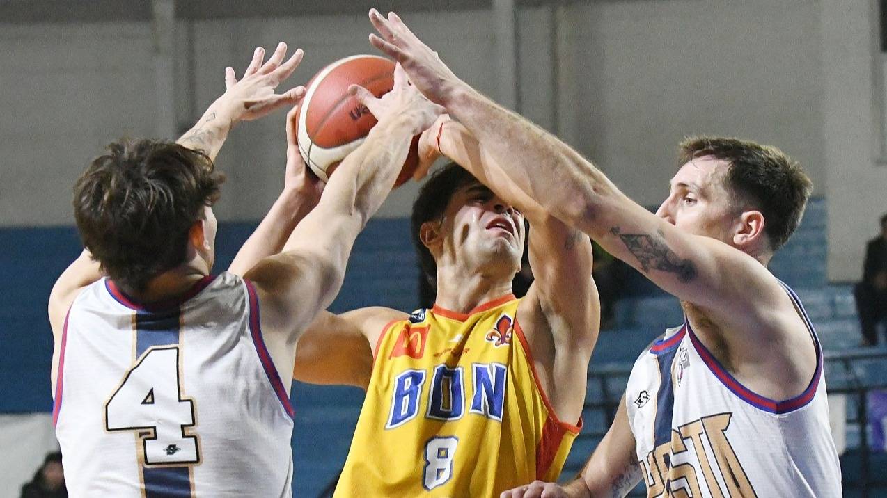 Lo de Napostá esta vez fue cosa seria ante Bahiense y se adelantó 2-1 en la final de la LBB Oro