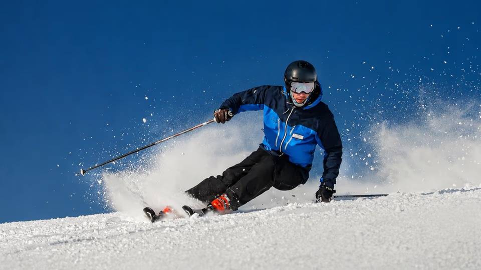 Esquiar en Bariloche ya cuesta más que en Andorra: cuánto vale el pase diario en el Cerro Catedral